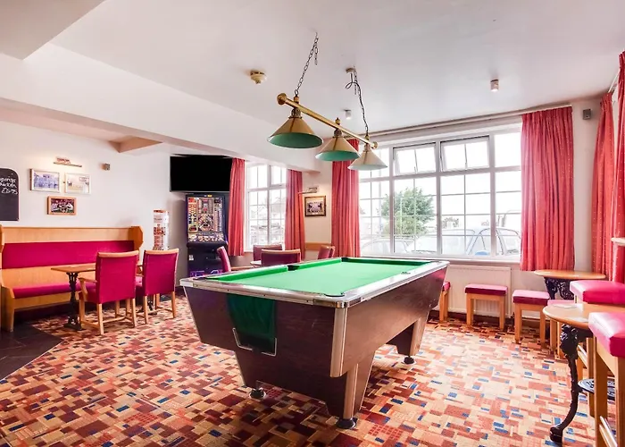 Oyo Godolphin Arms Hotel