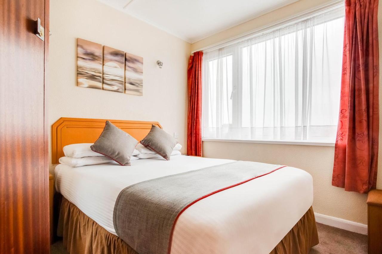 Oyo Godolphin Arms 3*