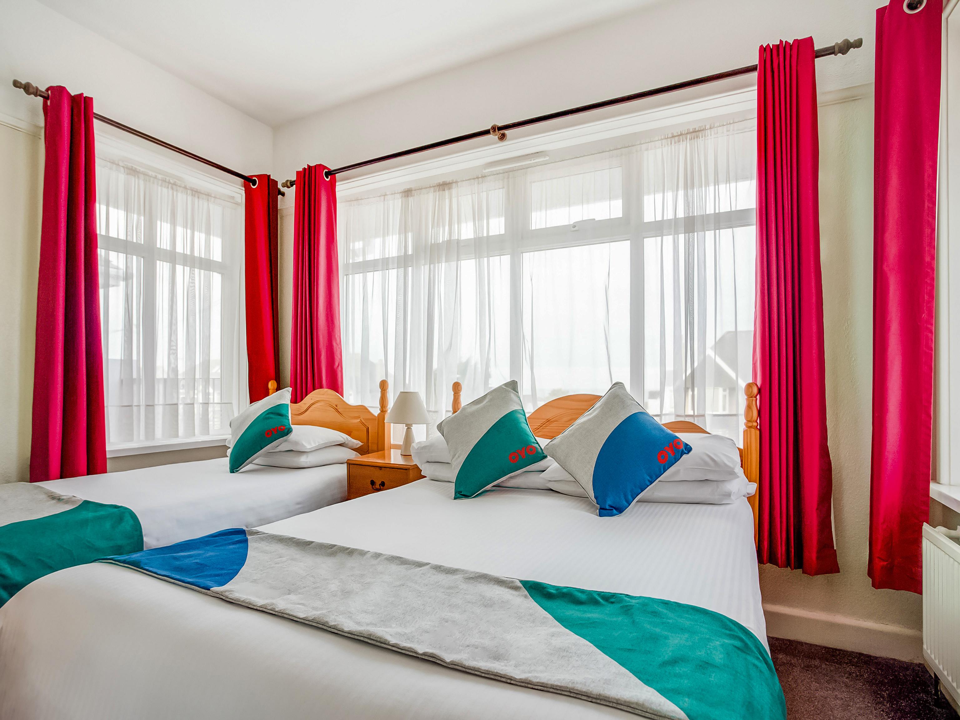 Oyo Godolphin Arms 3*